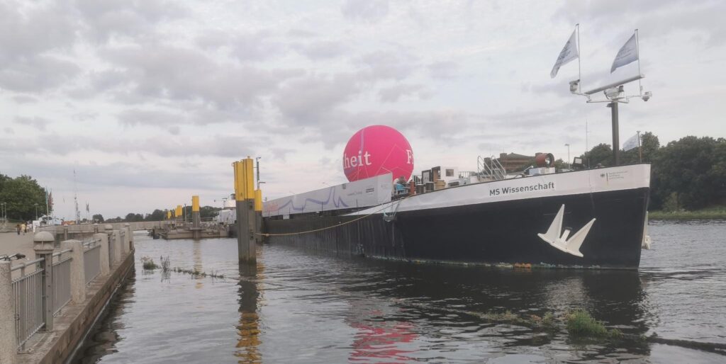 Bild der MS Wissenschaft